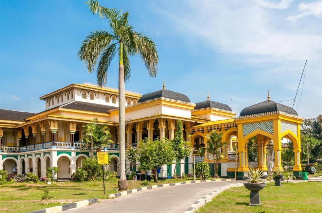 The Sulthan Darussalam Medan Exterior foto